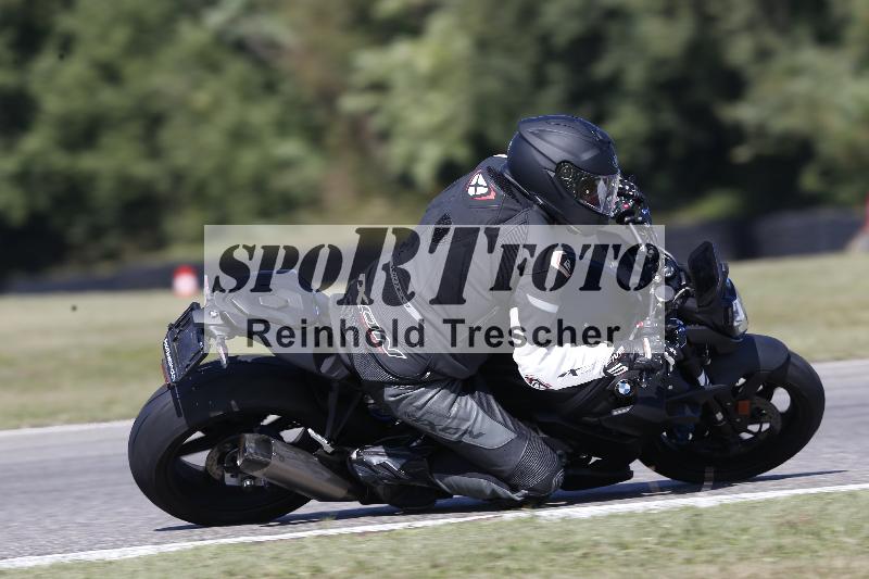 Archiv-2025/49 26.08.2025 Cornu Master School ADR/blau-bleu/49